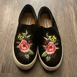 Steve Madden Embroidered Slip On